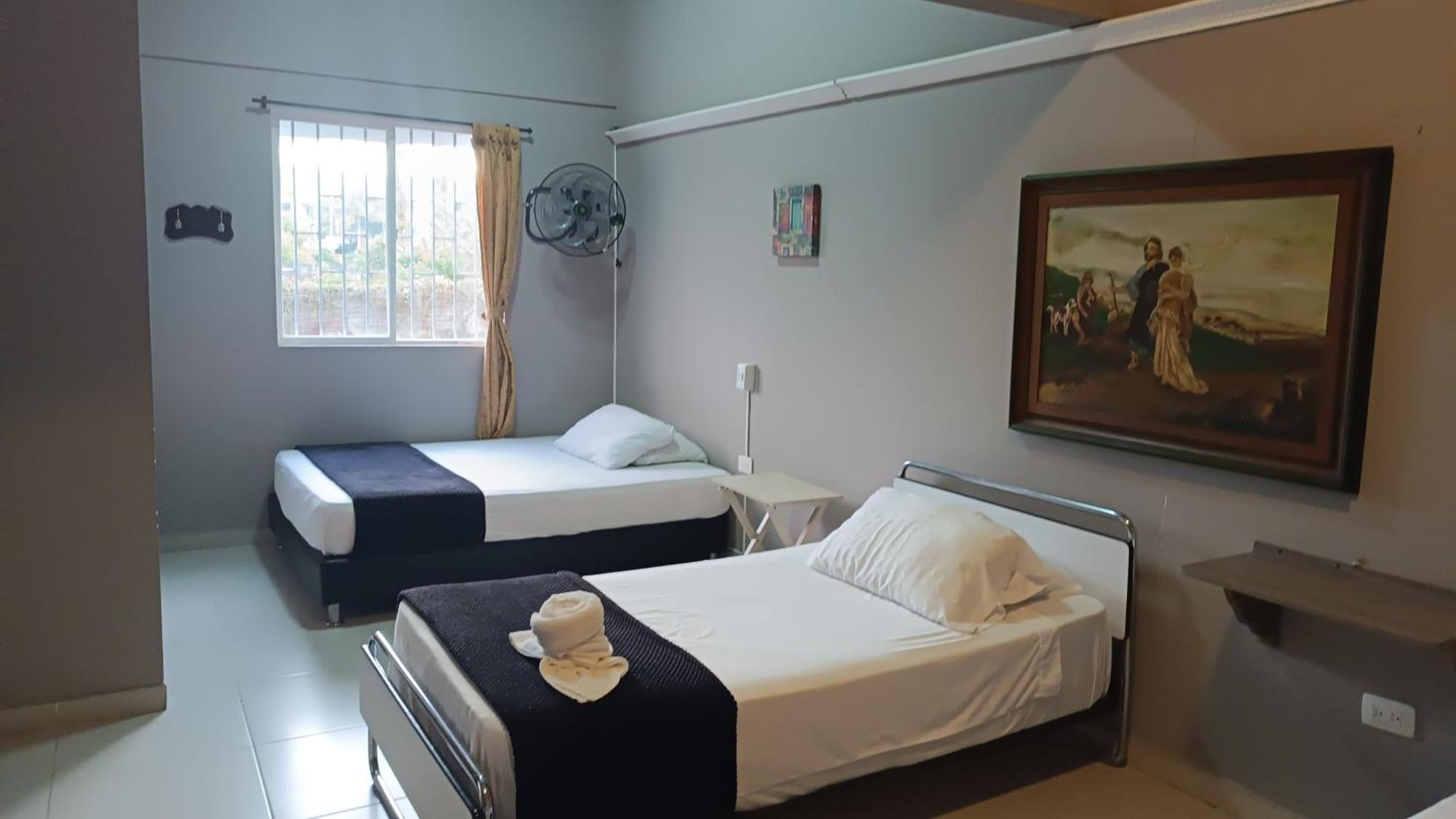 Hotel Simon Plaza Pereira Exterior photo